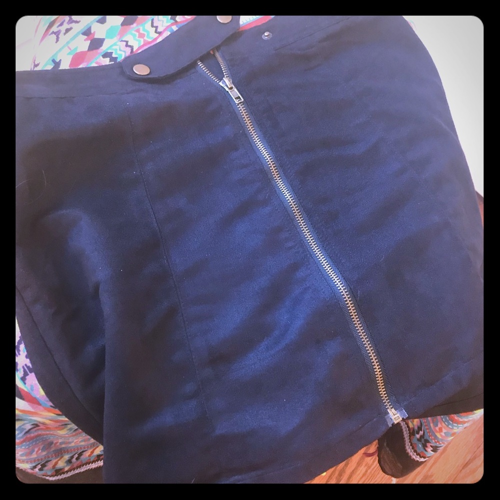 Zip Up Front Black Suede Mini Skirt Rue 21 Medium